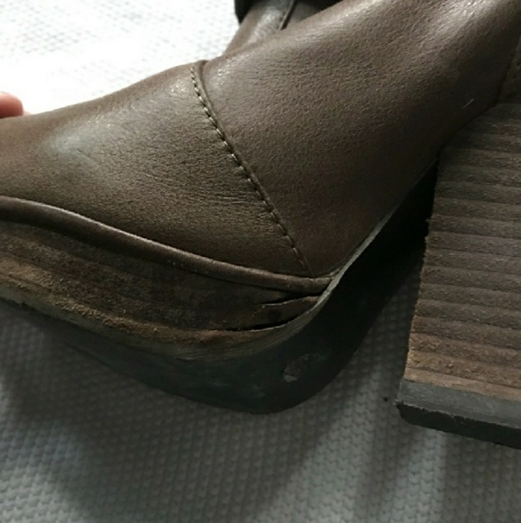 Dolce Vita Platform Booties - Picture 7 of 8